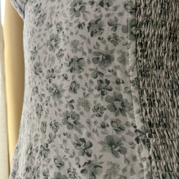 Hollister Light Green and White Floral Midi Dress - Picture 4 of 13